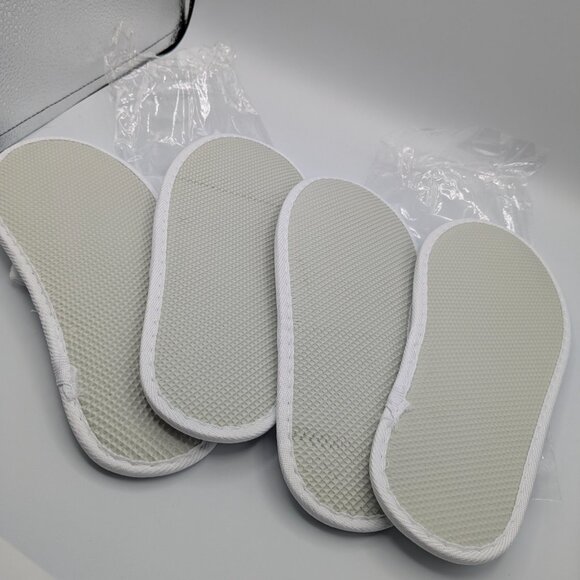 Celebrity Cruise Line Spa Slippers Set of 2 New in Package Medium/Large - Picture 2 of 4